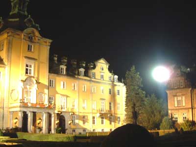 vermietung von lichtballons f&uuml;r die verbotene liebe, schloss b&uuml;ckeburg